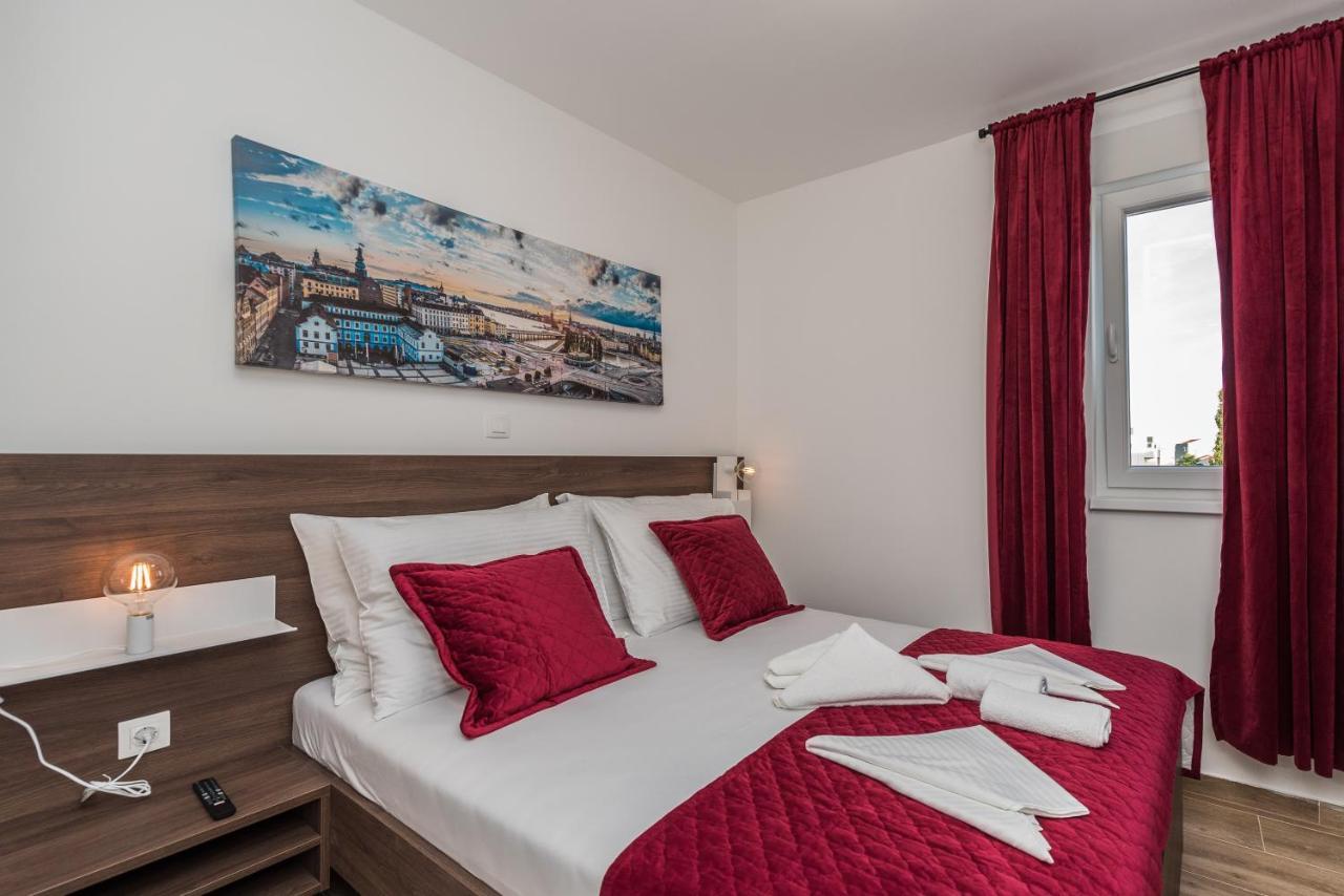 Pool Apartments Banta B Novalja Eksteriør billede
